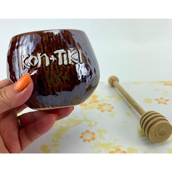 Vintage 60s honey jar, Kon Tiki pottery with wooden spoon, no lid - Picture 3 of 9